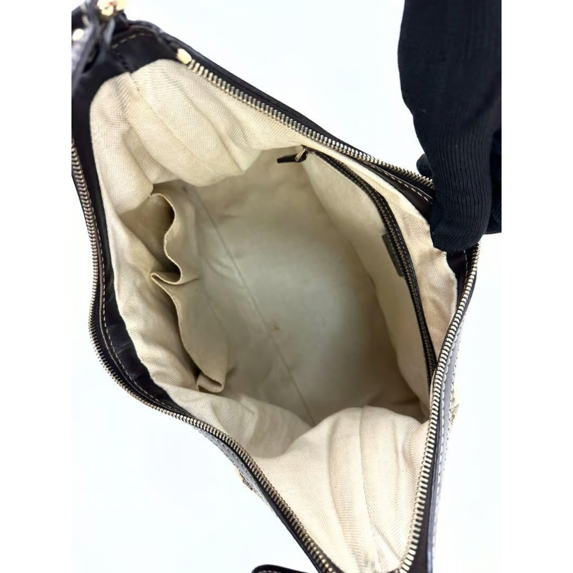 まよページ グッチ ラブリー GGキャンバス ワンショルダー 257070 レザー