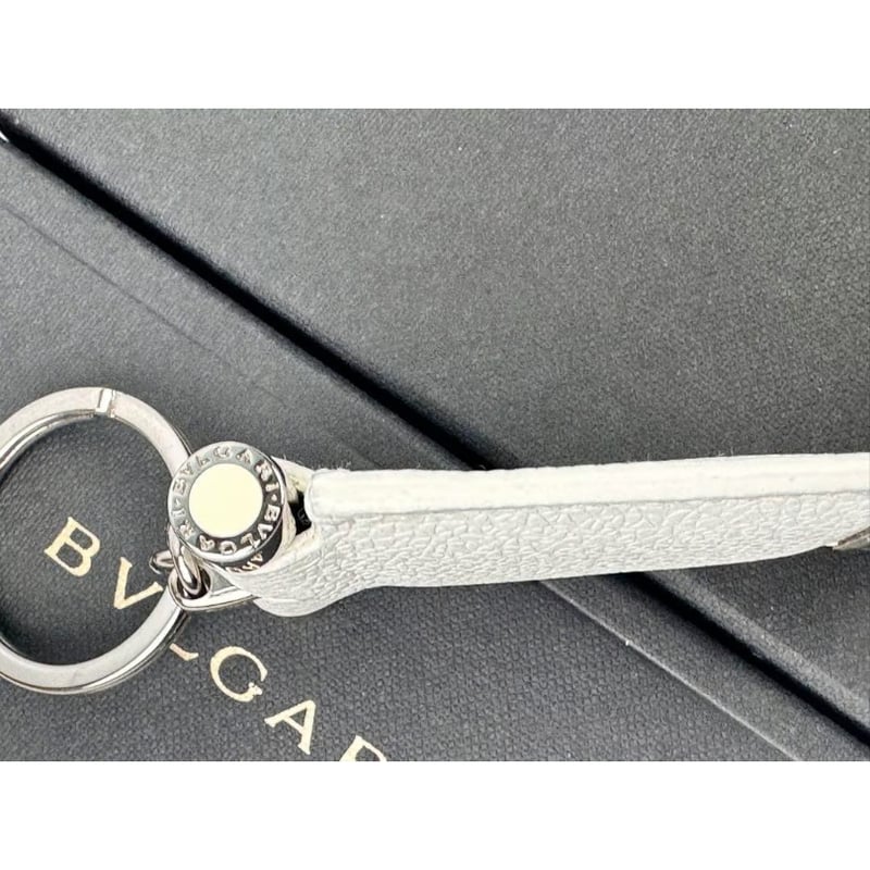 BVLGARI ブルガリ キーホルダー キーリング ホワイト 白 パール カーフ ...