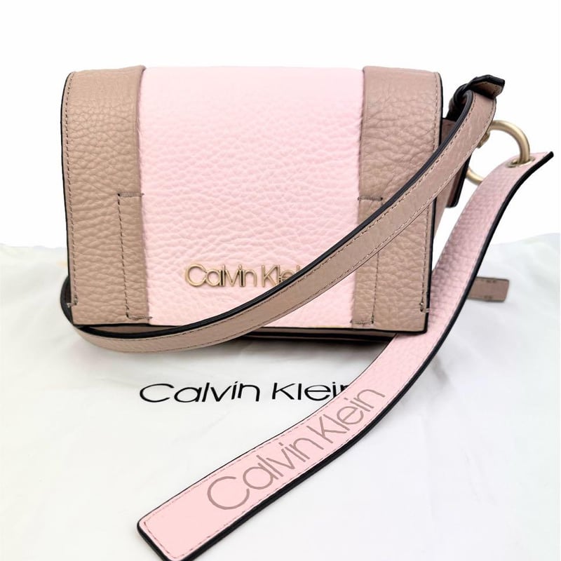 美品　カルバンクライン CKロゴ モノグラム バックパック PVCベージュピンク Calvin Klein 【並行輸入品】カルバンクライン ショルダーバッグ
