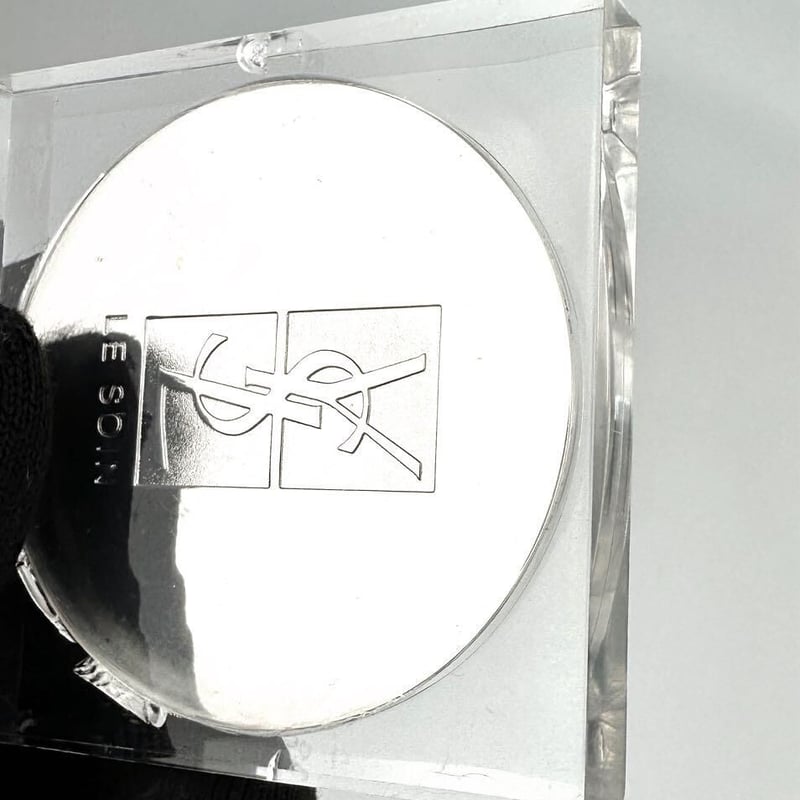 希少 イヴサンローラン YSLミラー 手鏡 LE SOIN クリスタル