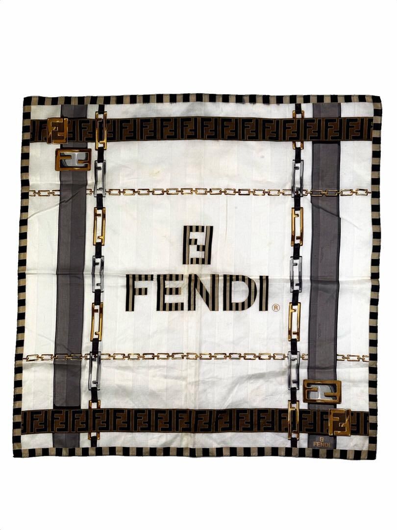 フェンディ FENDI バンダナ ハンカチ スカーフ 首飾り ズッカ フェンディ FENDI バンダナ ハンカチ スカーフ 首飾り ズッカ