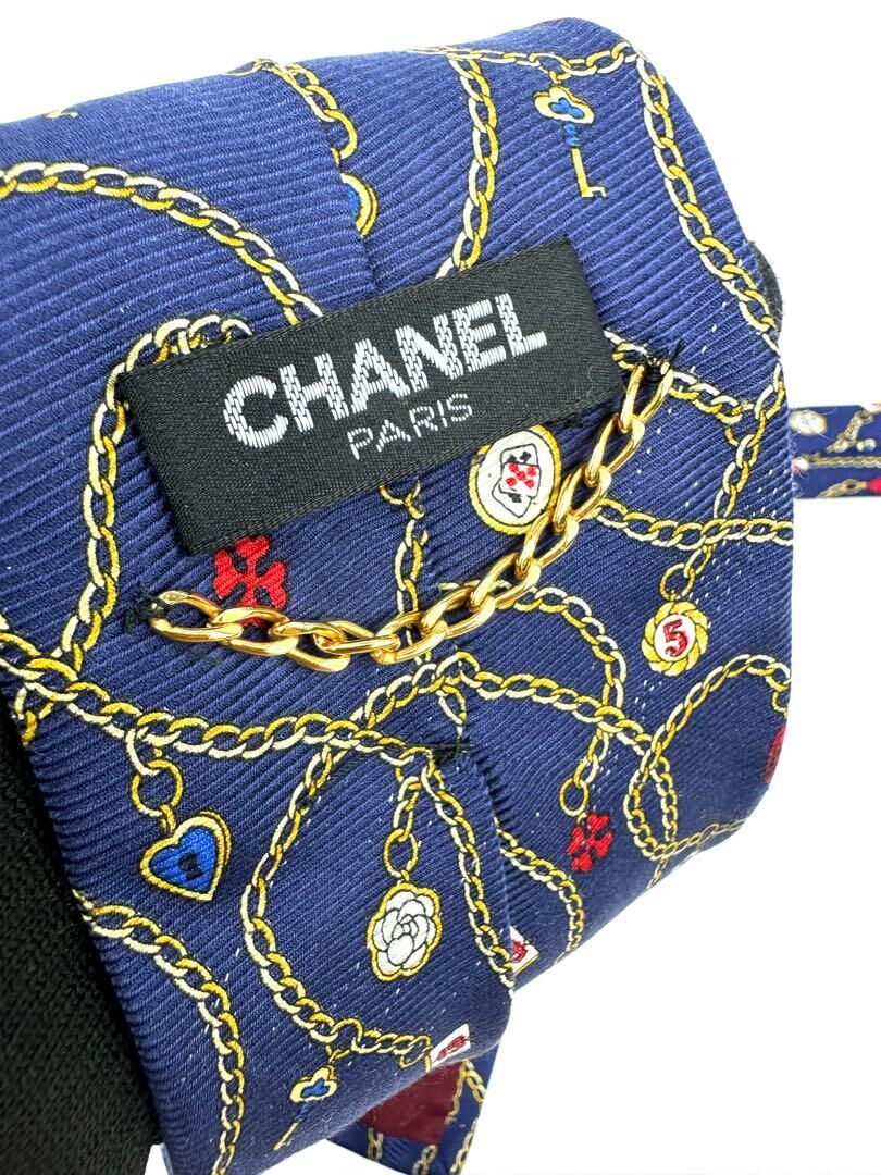 CHANEL シャネル シルク100% カメリア チェーン付き ネクタイ 青