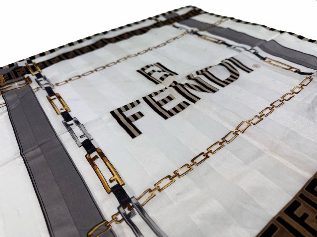 フェンディ FENDI バンダナ ハンカチ スカーフ 首飾り ズッカ フェンディ FENDI バンダナ ハンカチ スカーフ 首飾り ズッカ