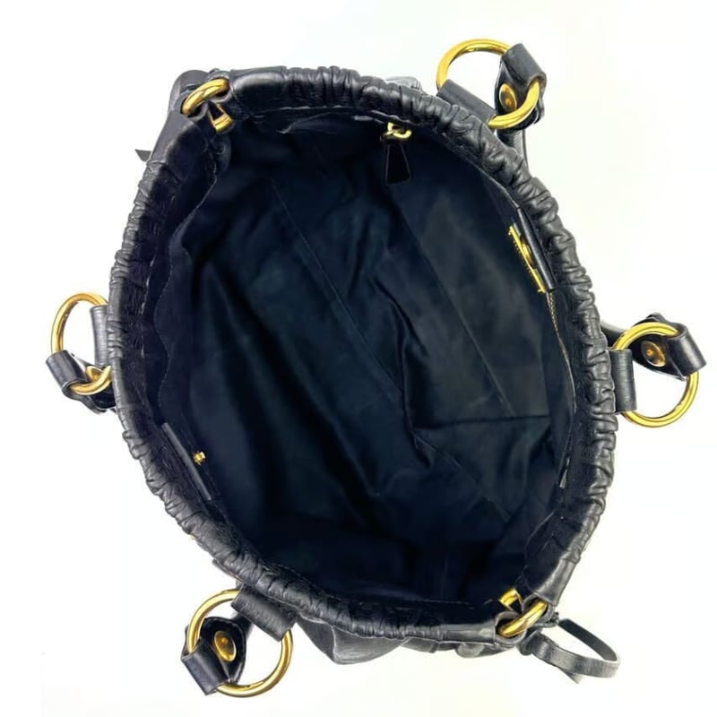 ミュウミュウ 2waショルダー ギャザー RT0383 ブラックパテントレザー