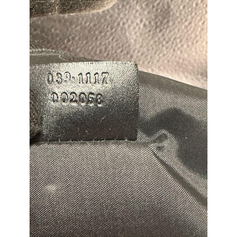 GUCCI グッチ　GGキャンバス　ポーチ　ブラッグ　ブラウン　袋付き GUCCI グッチ GGキャンバス ブラウン×ブラック 化粧ポーチ