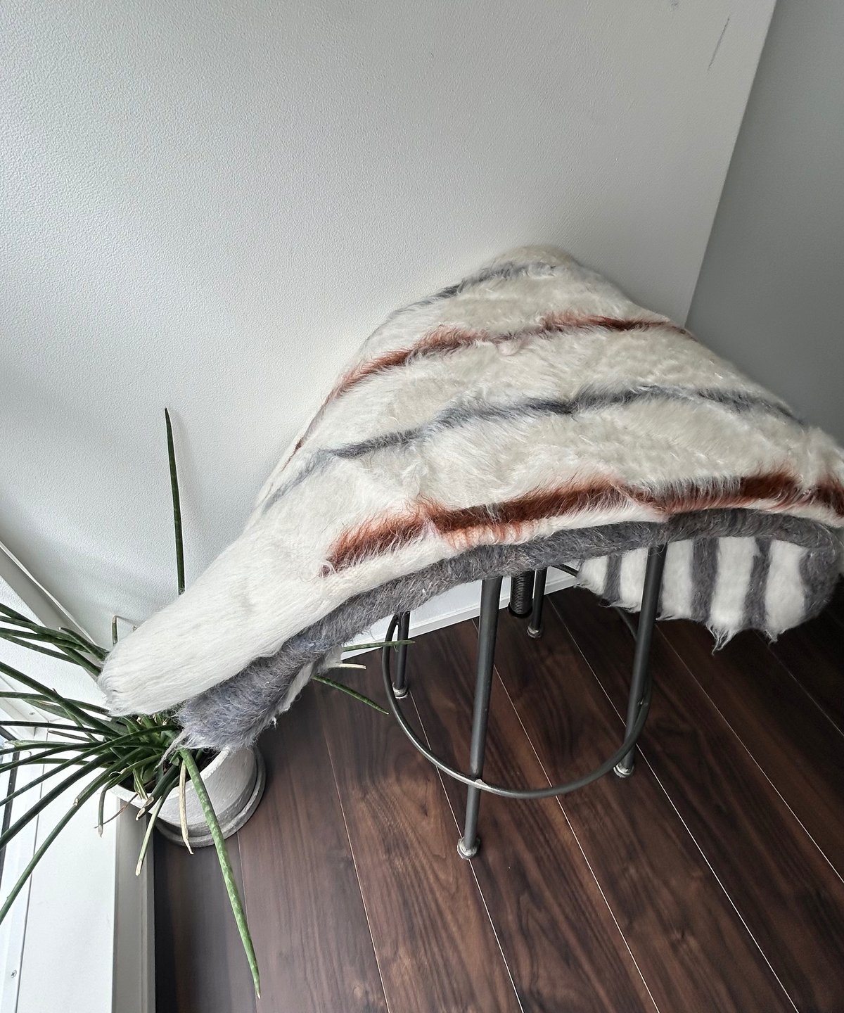 ドイリー1283❤️クラシック調 華麗なツル薔薇のドイリー✨大判52×38cm