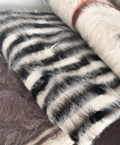 〔送料無料〕NEW Turkish Battaniye  トルコ製 手織りバッターニエ 127cm×80m （White×Black）