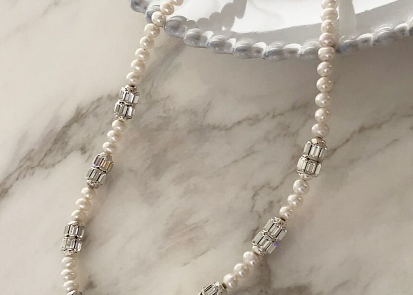 Timeless Pearly】パール×エメラルドカットビジューモチーフネックレス