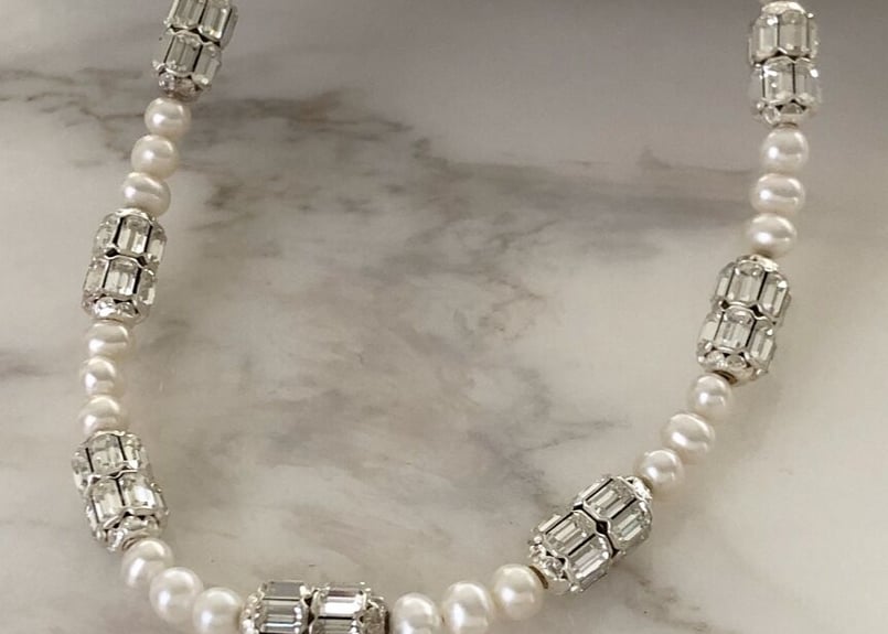 Timeless Pearly】パール×エメラルドカットビジューモチーフネックレス