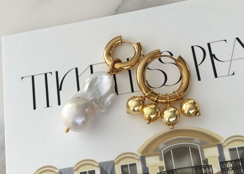 Timeless Pearly】バロックパール・ゴールドボール4粒ピアス | Les Che