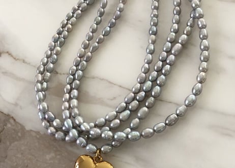 【Timeless Pearly】ブラックパール×ゴールドハートモチーフネックレス≪Les Cheminsオリジナル≫