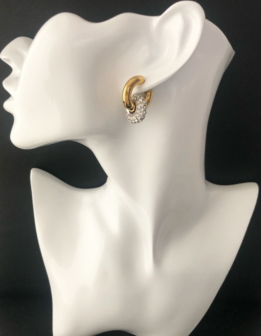 TIMELESS PEARLY☆ アシメトリ フープ ピアス♪【送料込】 Timeless Pearly】Bigシェルハート・ビジューフープピアス | Les