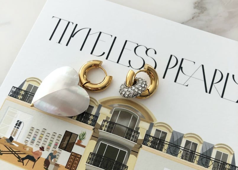 新品同様　Timeless Pearly タイムレスパーリー　フープピアス セール】【TIMELESS PEARLY/タイムレスパーリー】Gold shell and
