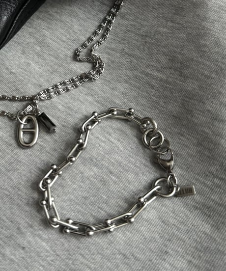 [restock!!] U / bracelet