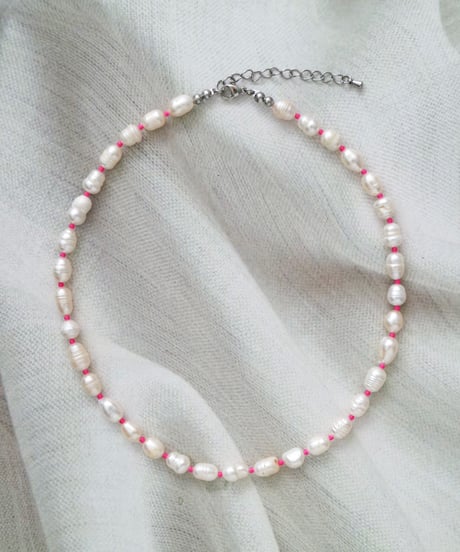 whity cuty / necklace