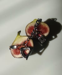bond / bracelet