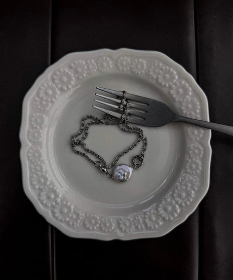 moon / necklace