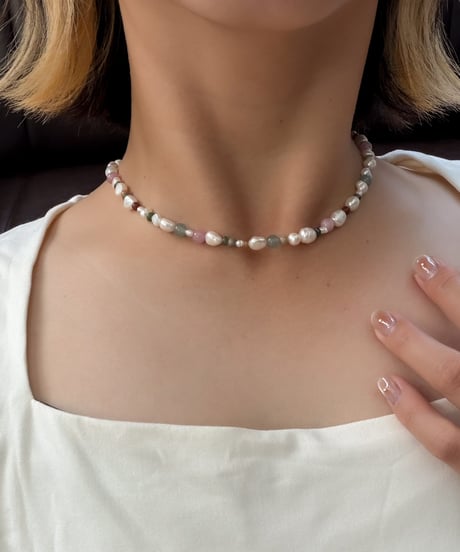 poise / necklace