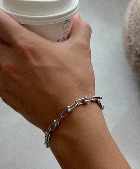 [restock!!] U / bracelet