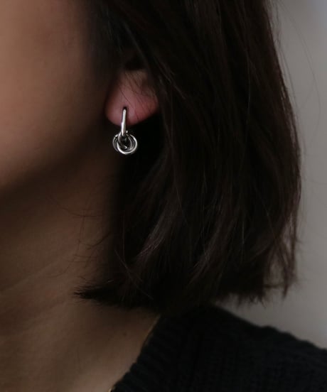 square[2way] / pierce