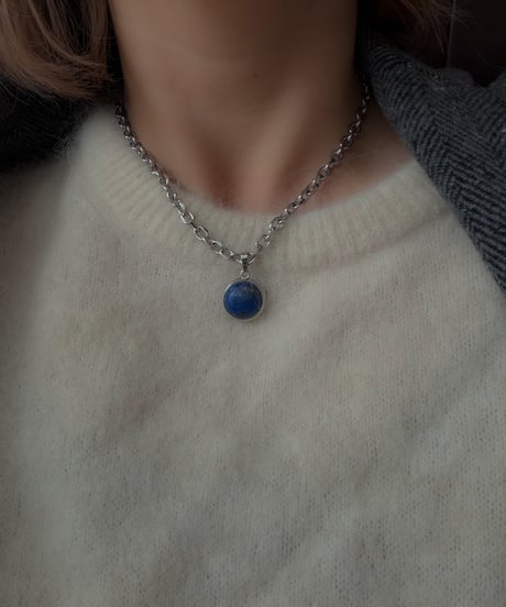 hazel  / necklace