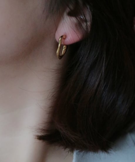une / pierce