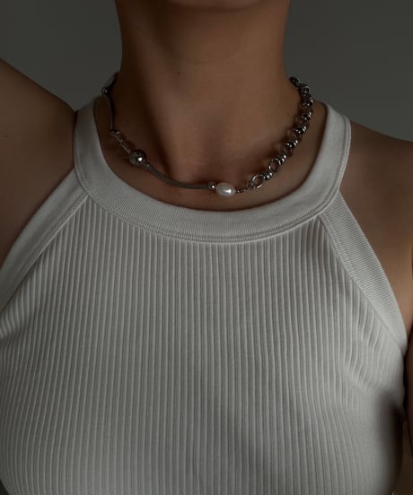 lily / necklace