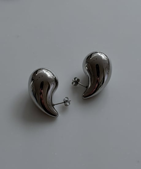 drop / pierce