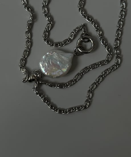 moon / necklace
