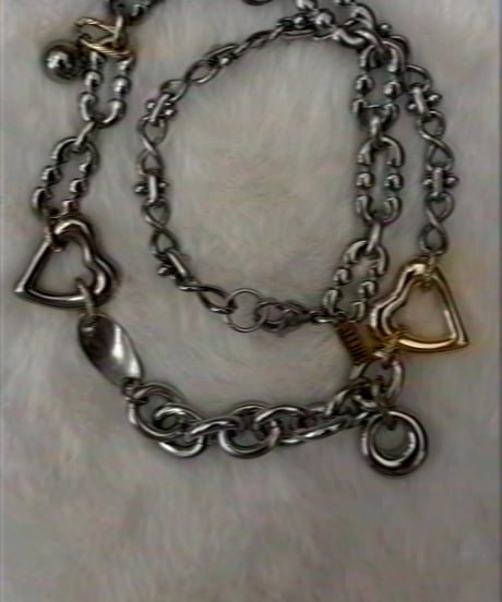 barb / necklace