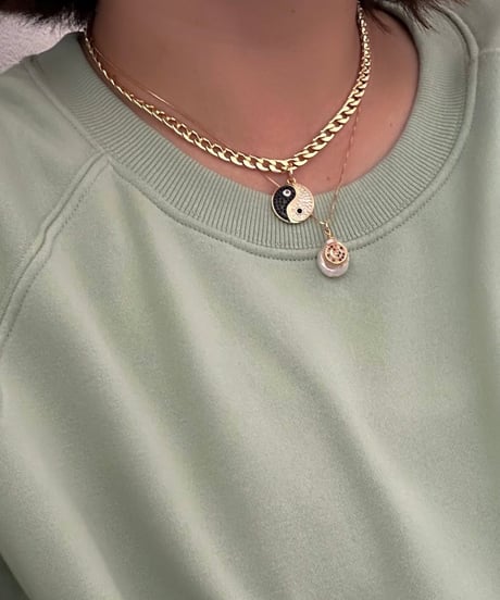 ell / necklace