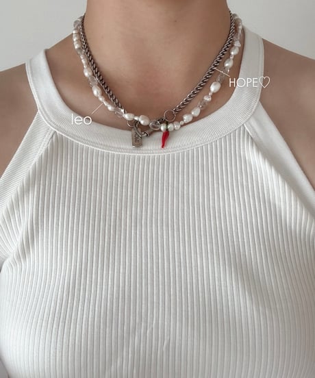 leo / necklace