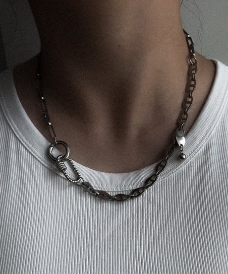 hugo / necklace
