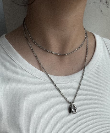 freak / necklace