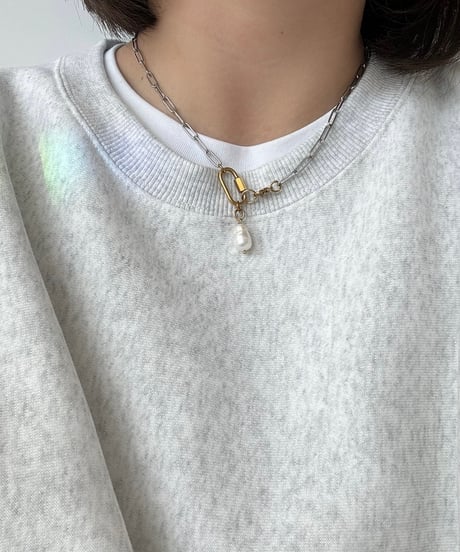 ash / necklace
