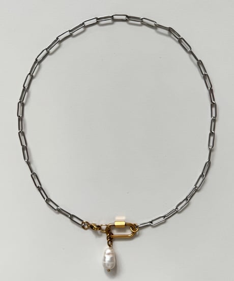 ash / necklace