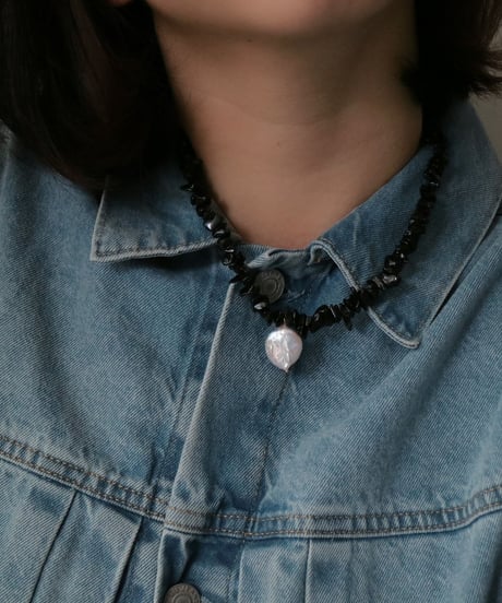 stone’ moonless / necklace