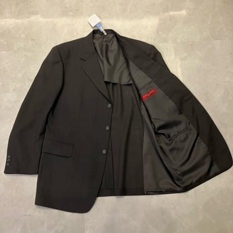 XL197｜D'URBAN( ダーバン) 段返り3Bダークグレースーツ(BB7)