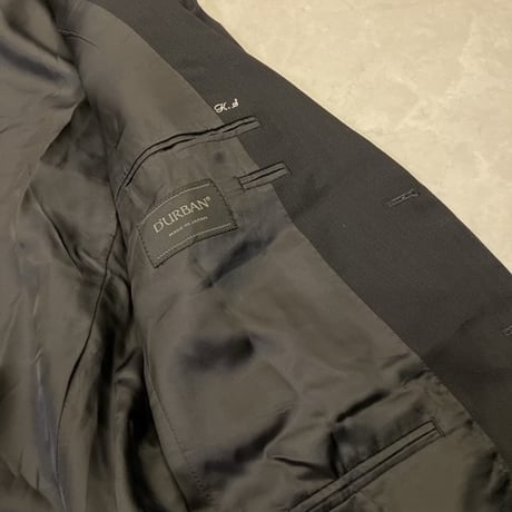 S56｜D'URBAN( ダーバン) 2Bブラックシャドーストライプスーツ(AB4)定価96,000円