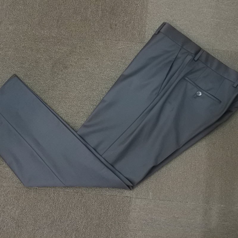 L157｜HUGO BOSS(ヒューゴボス) 2B艶ブラック3ピーススーツ(48) 定価