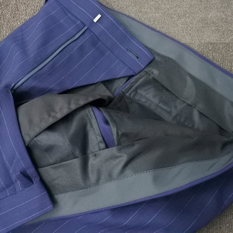XL188｜D'URBAN( ダーバン) 2Bネイビーストライプスーツ(AB7)
