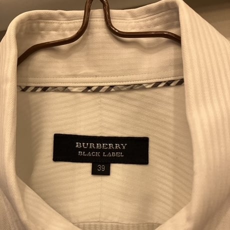 シャツM3｜BURBERRY BLACK LABEL ホワイトシャドーストライプ【ロゴシルバー】シャツ(39)