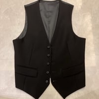 B8｜ブラックベスト