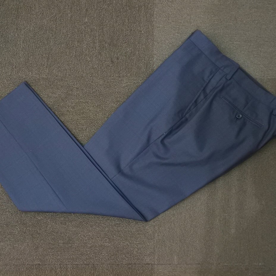 美品　D'URBAN ネイビーグレースーツ　パンツ2本 SESSERA】 ネイビーミックス無地スーツ（スーツ）｜D'URBAN