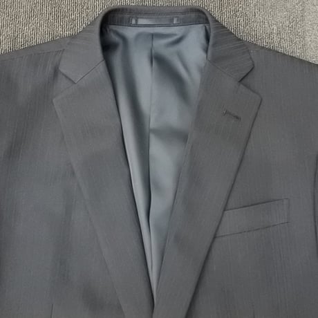 L238｜TETE HOMME(テット・オム) 2Bブラックシャドーストライプスーツ(A6)
