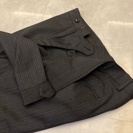 L134｜International Gallery BEAMS 段返り3Bグレーピンストライプスーツ(48) 定価123,000円 インターナショナルギャラリービームス