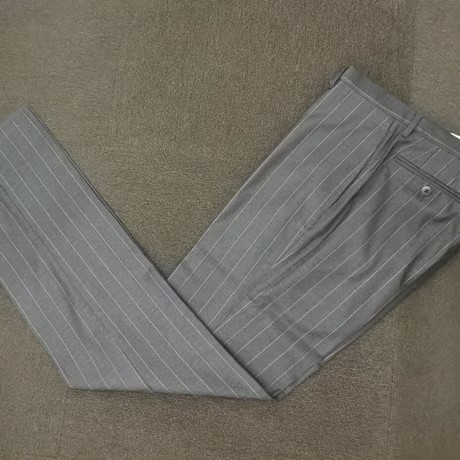 M92｜UNITED ARROWS SOVEREIGN 段返り3Bダークグレーストライプスーツ(46) 定価152,000円 ユナイテッドアローズ