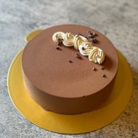 ホールショコラリチ