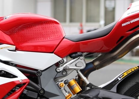 ユニバーサル ウエッジ (BRUTALE 675/800/910/1090/CORSA, 06-11 F4)