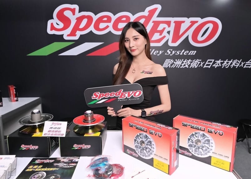 Speed Evo ﾄﾞﾘﾌﾞﾝﾌﾟｰﾘｰ SUZUKI ｱﾄﾞﾚｽV125 （ｽﾁｰﾙ製）